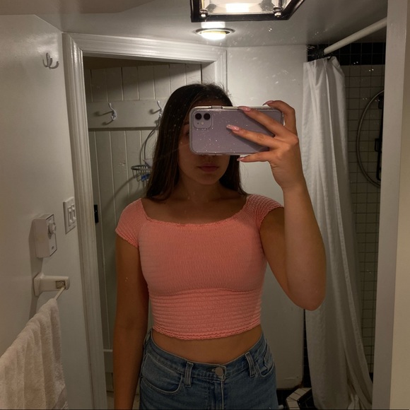 Garage ruched OTS crop top - Picture 3 of 4